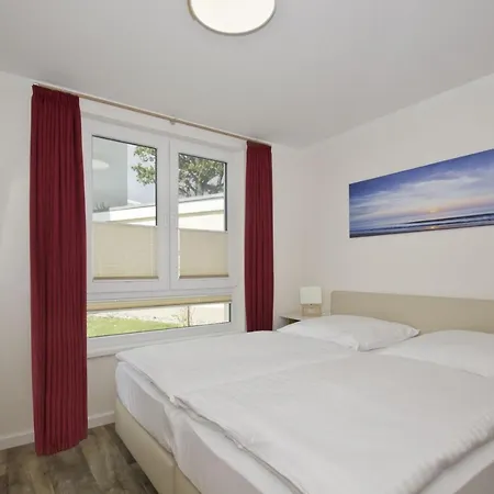 Mit Meerblick Und Terrasse, Gratis Nutzung Vom Ahoi Erlebnisbad Und Sauna In Sellin - Meeresblick 63 アパート