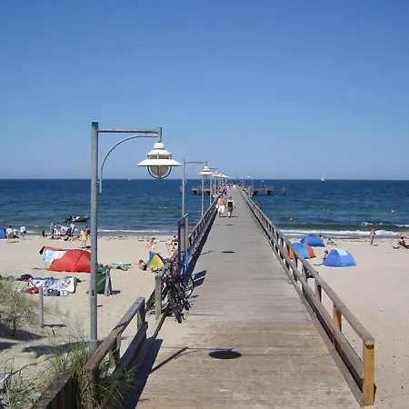 Meeresblick 63: Seaside Retreat With Ahoi Access Goehren (Ruegen)