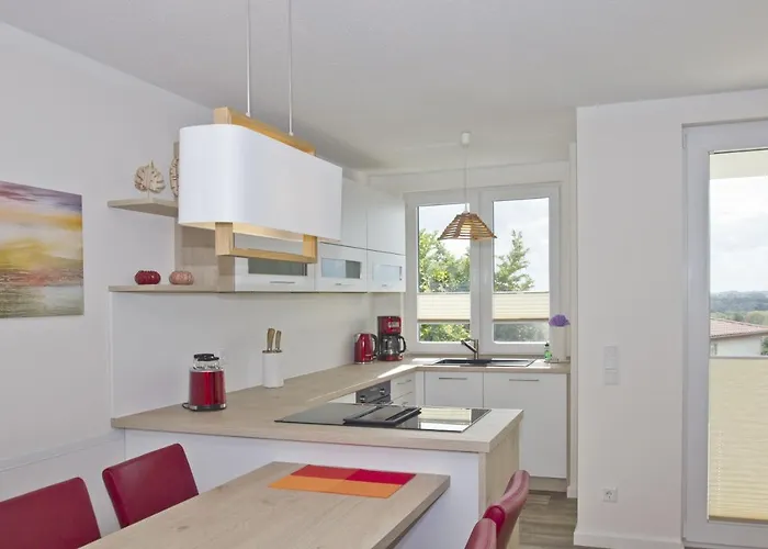 Mit Meerblick Und Terrasse, Gratis Nutzung Vom Ahoi Erlebnisbad Und Sauna In Sellin - Meeresblick 63 Goehren (Ruegen)