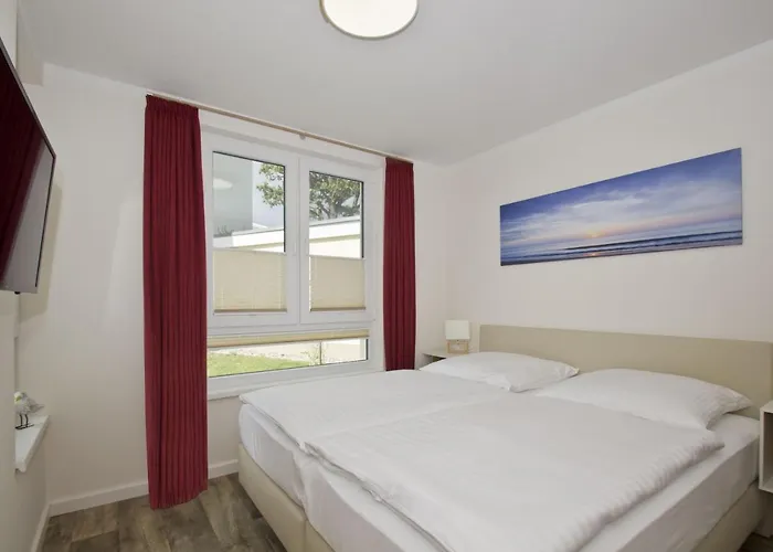 Mit Meerblick Und Terrasse, Gratis Nutzung Vom Ahoi Erlebnisbad Und Sauna In Sellin - Meeresblick 63 Appartement